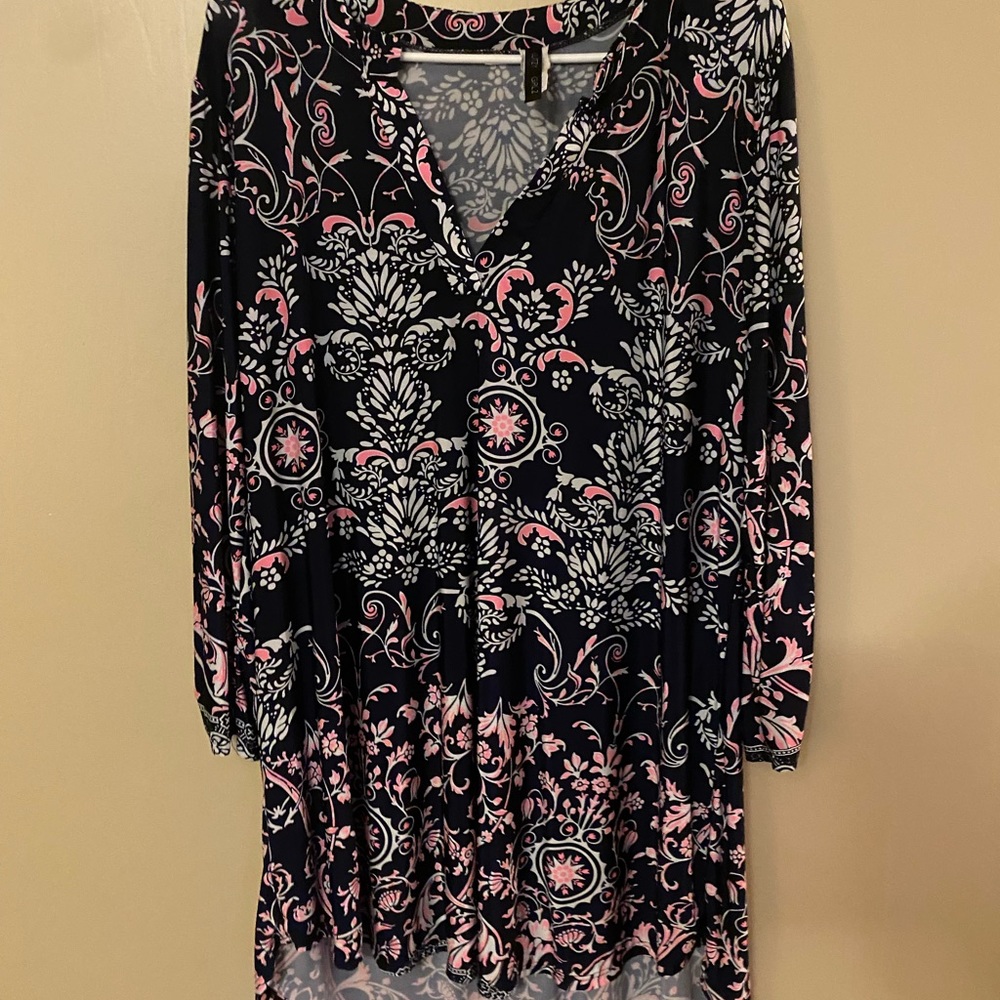 Glitzy Girlz Boutique Navy Top 2X Worn Once